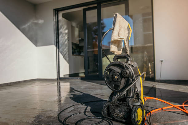 Best Sign and Awning Cleaning  in Center Hill, FL